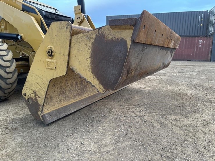 caterpillar-420f2-image-10