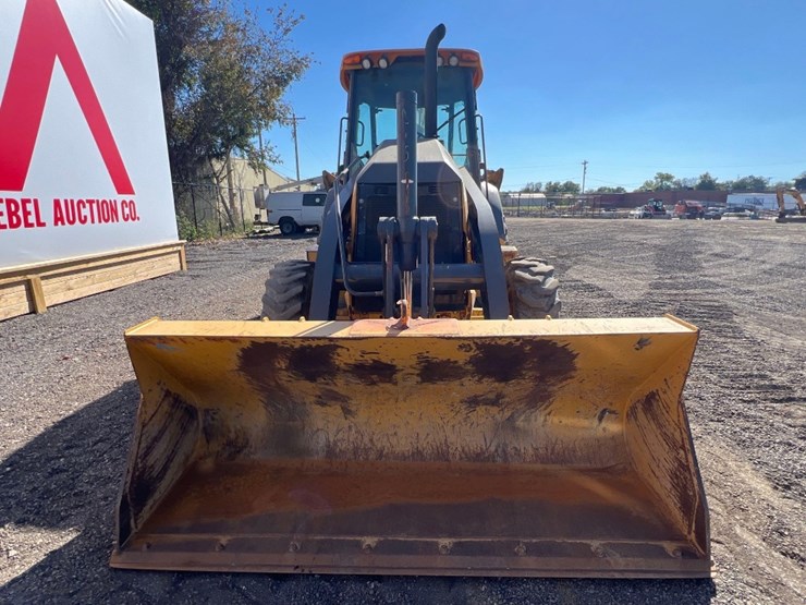 deere-410l-image-7
