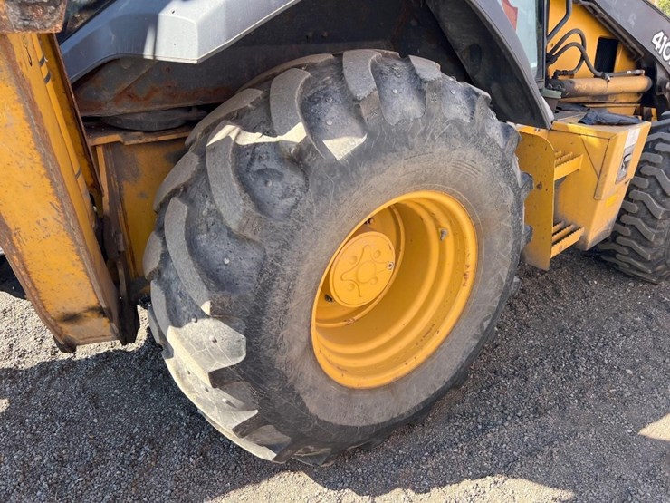 deere-410l-image-11