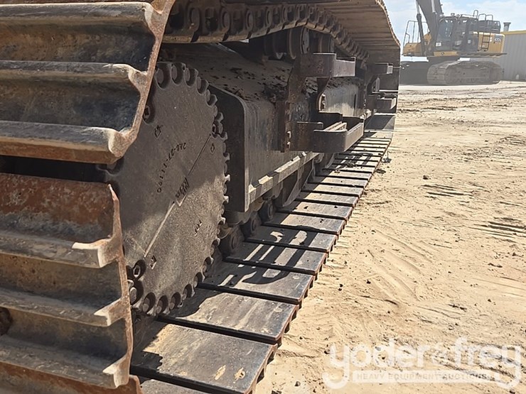 2022-komatsu-pc490-lc-11-image-36