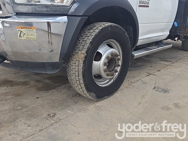 2015-dodge-ram-5500-image-10