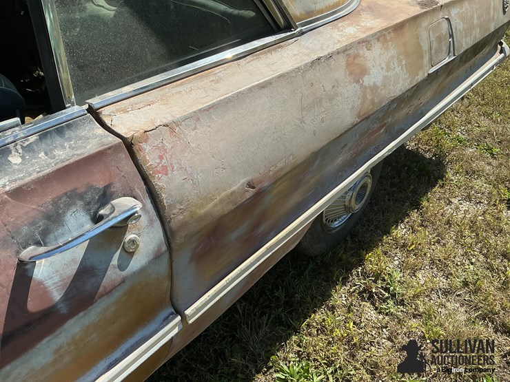1963-chevrolet-impala-collector-car-image-19