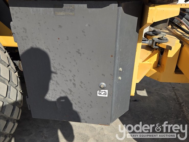 2018-volvo-sd75b-image-19