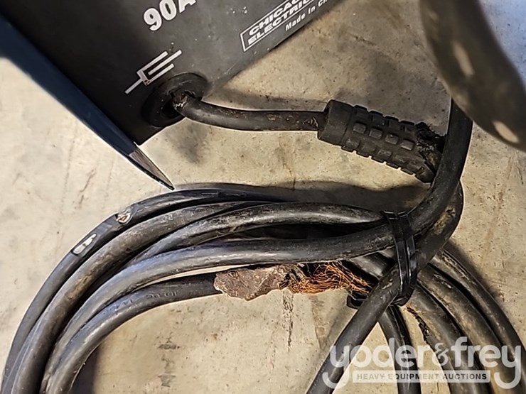 chicago-electric-90-amp-flux-wire-welder,-120v-60hz,-welding-systems-sku-44567-mig-welder-image-14