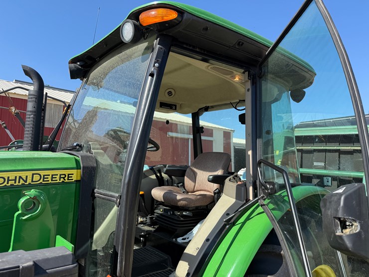 john-deere-5075e-image-27