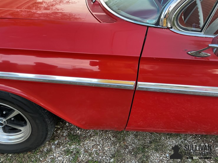 1961-chevrolet-impala-sedan-image-18