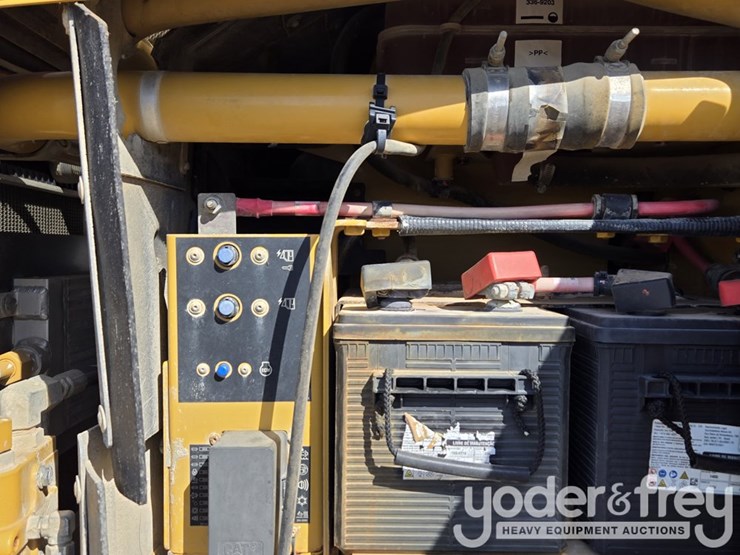 2016-caterpillar-12m3-image-64