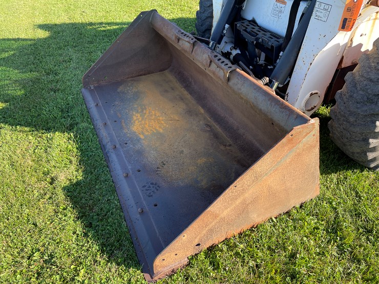 2015-bobcat-s570-image-9