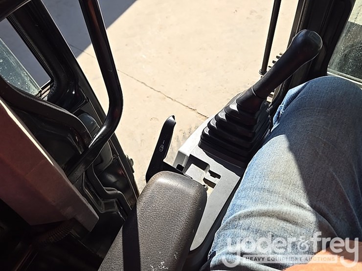 2019-caterpillar-315f-image-65