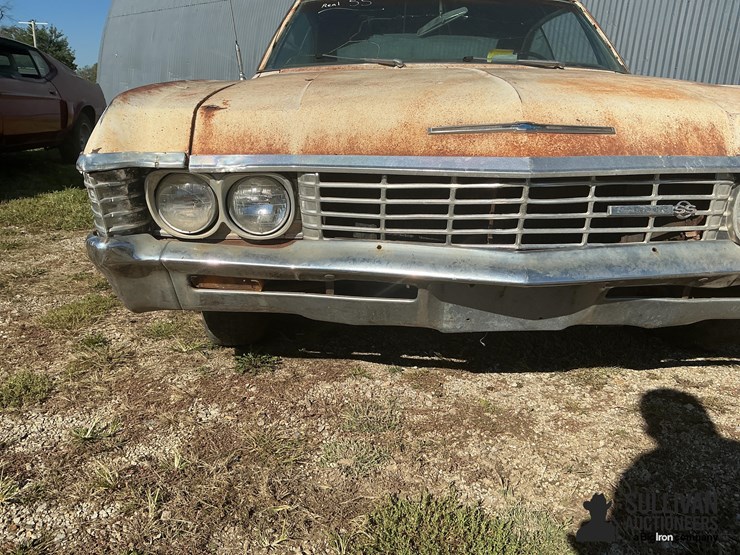 1967-chevrolet-impala-ss-collector-car-image-17