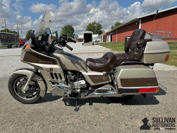 run-#23---1985-honda-goldwing-gl1200-aspencade-motorcycle-image-8