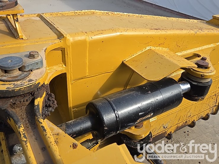 2019-caterpillar-d6-lgp-image-26