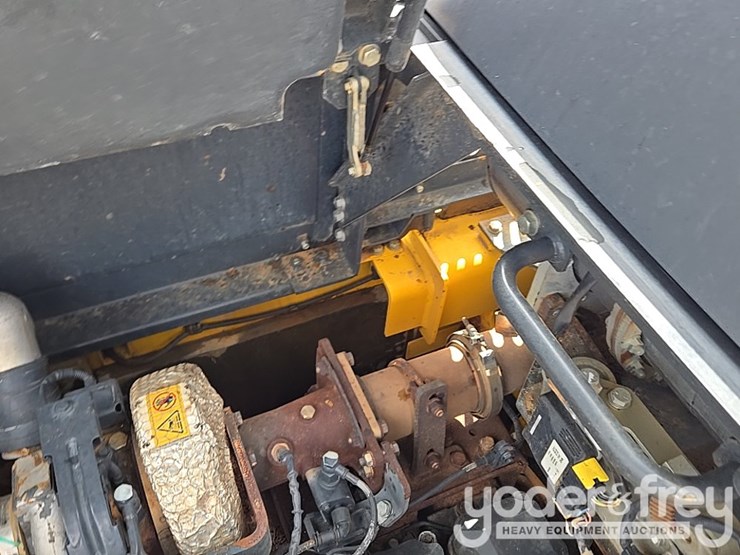 2023-komatsu-pc490-lc-11-image-78