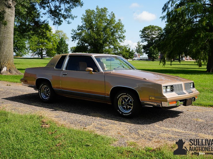 run-#67---1985-oldsmobile-cutlass-salon-image-3