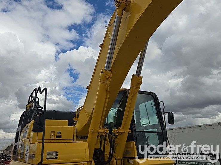 2023-komatsu-pc490-lc-11-image-25