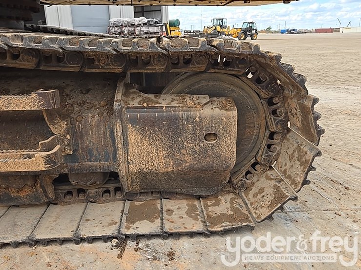 2023-komatsu-pc490-lc-11-image-33