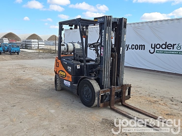 2012-doosan-g25p-5-image-7