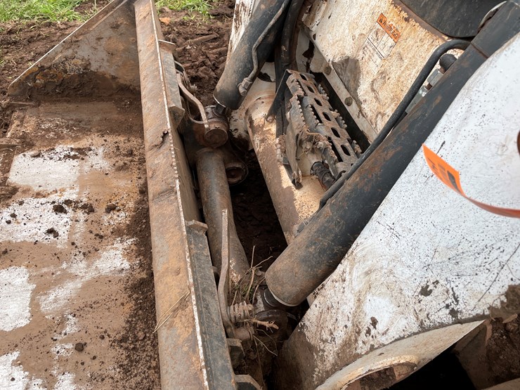 2017-bobcat-t870-image-11