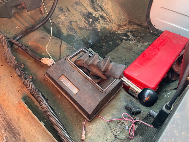 #516-•-1984-chevy-d350-4x4-pickup-(title-in-delay)-(wakefield,-mi)-image-53