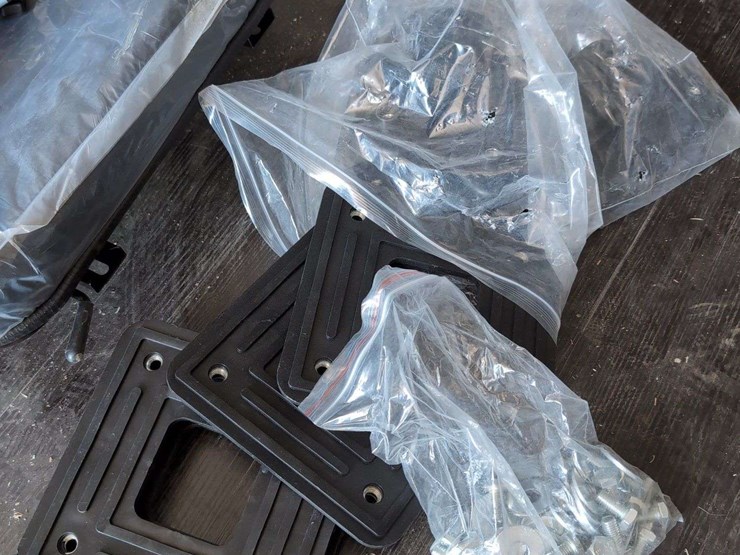 (1)-universal-mower/tractor-seat---with-mounting-brackets-image-4