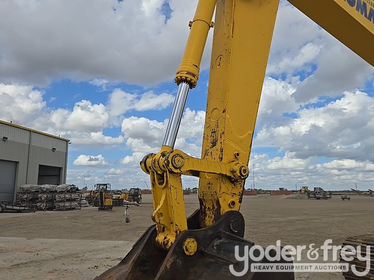2023-komatsu-pc490-lc-11-image-15