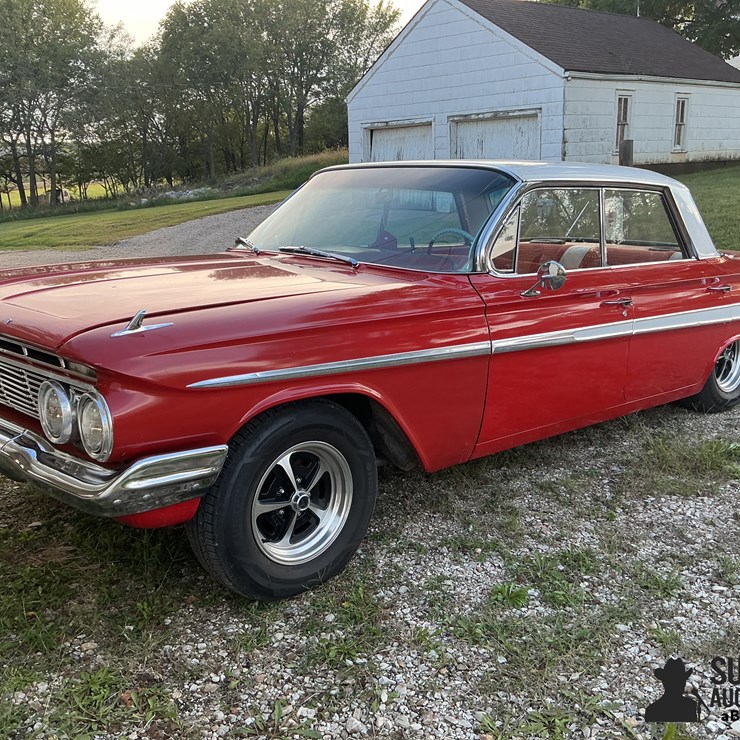 1961 Chevrolet Impala Sedan