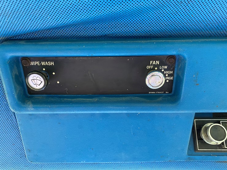 1981-ford-7600-image-30