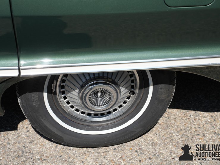 run-#64---1963-chevrolet-impala-4-door-sedan-image-17