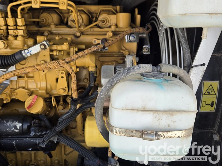 2014-caterpillar-307e2-image-44