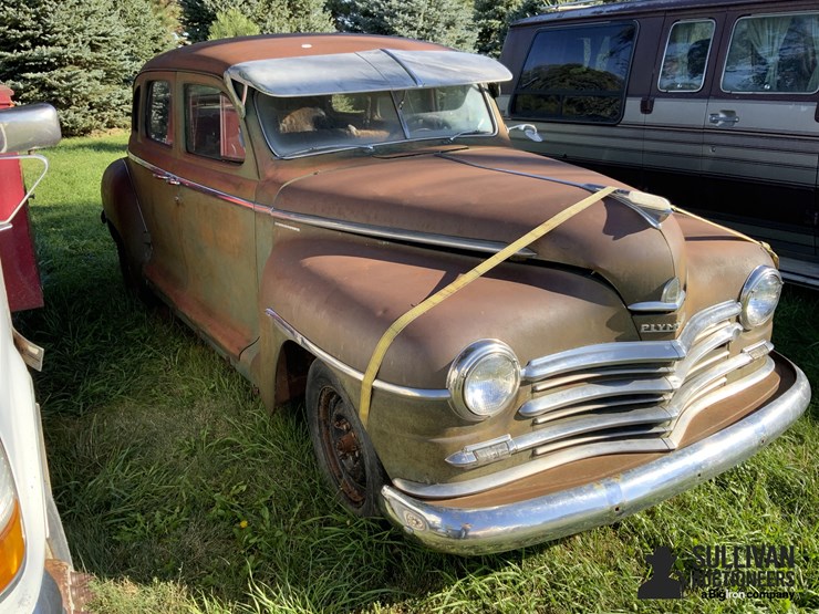 1947-plymouth-special-deluxe-car-image-3