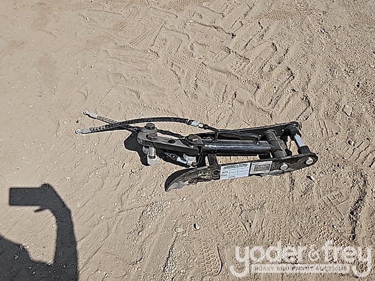 unused-ir-hydraulic-thumb-clamp-to-suit-mini-excavator-image-7