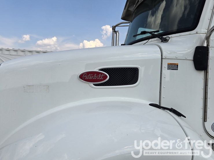 2018-peterbilt-348-image-66