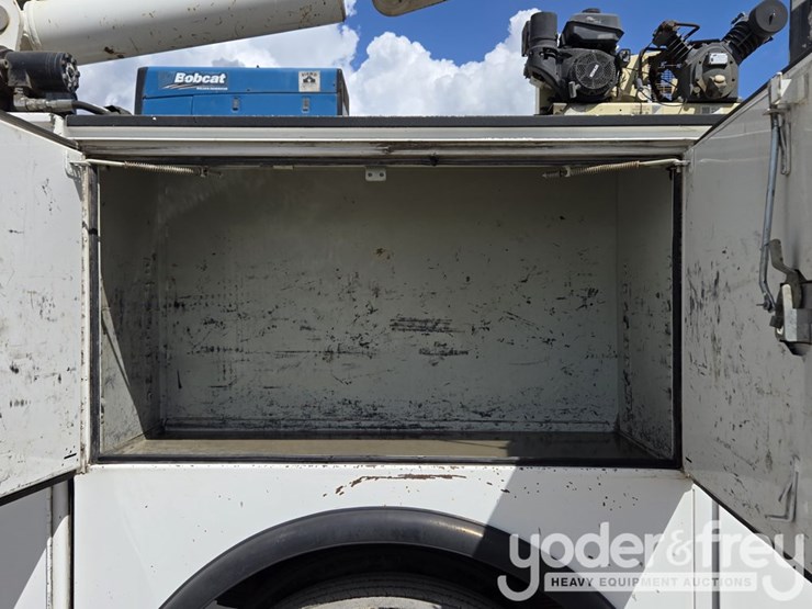 2013-ford-f750-image-69
