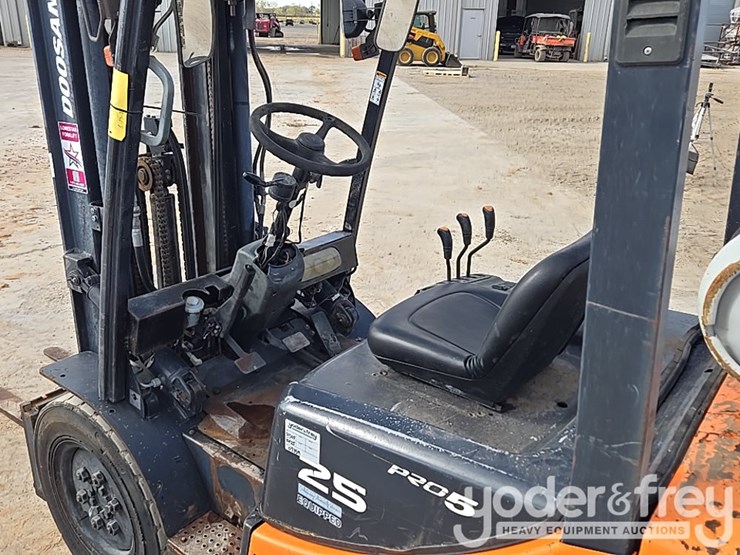 2012-doosan-g25p-5-image-28
