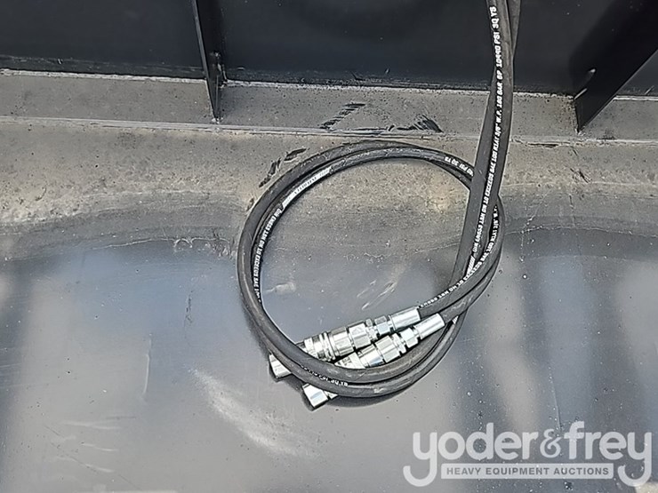 unused-jct-84"-grapple-bucket-to-suit-skidsteer-image-11
