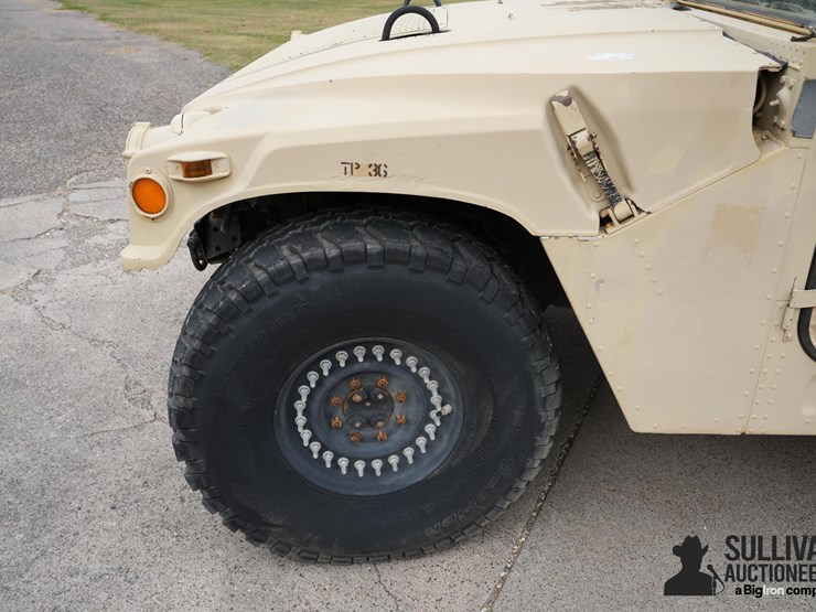 run-#17---2011-am-general-humvee-4x4-personnel-carrier-image-12