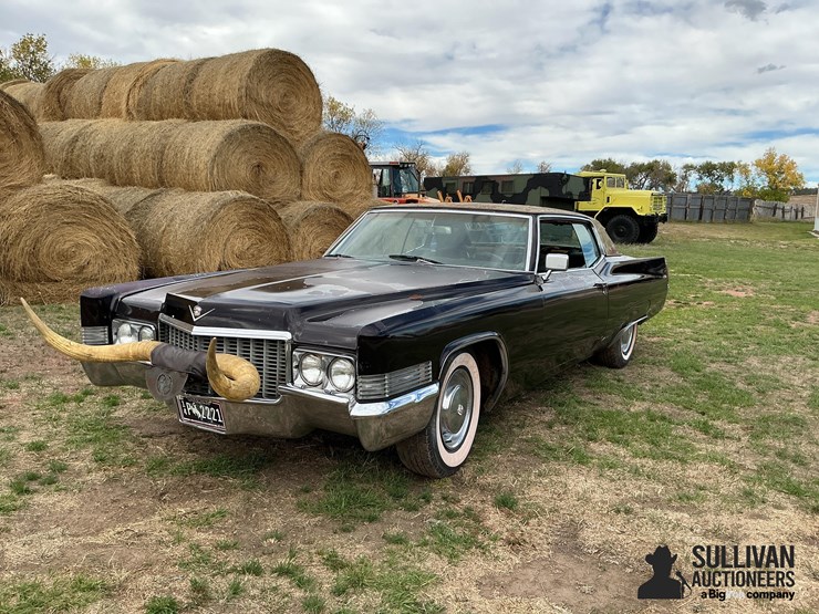 1970-cadillac-coupe-deville-image-1