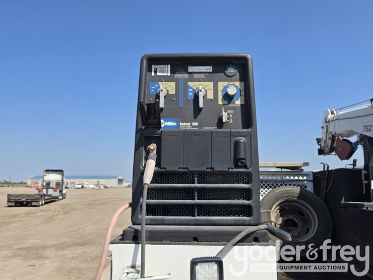 2017-ford-f550-image-45