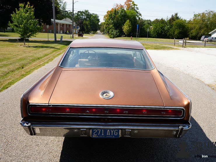 run-#6---1967-dodge-charger-coupe-image-6