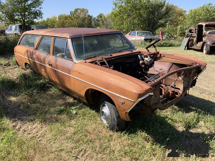 1966-chevrolet-chevelle-wagon-image-3
