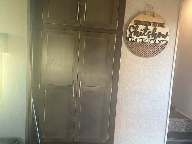 #700-•-2019-cruiser-fifth-wheel-trailer-(prairie-farm)-(wi-title-in-delay)-image-62