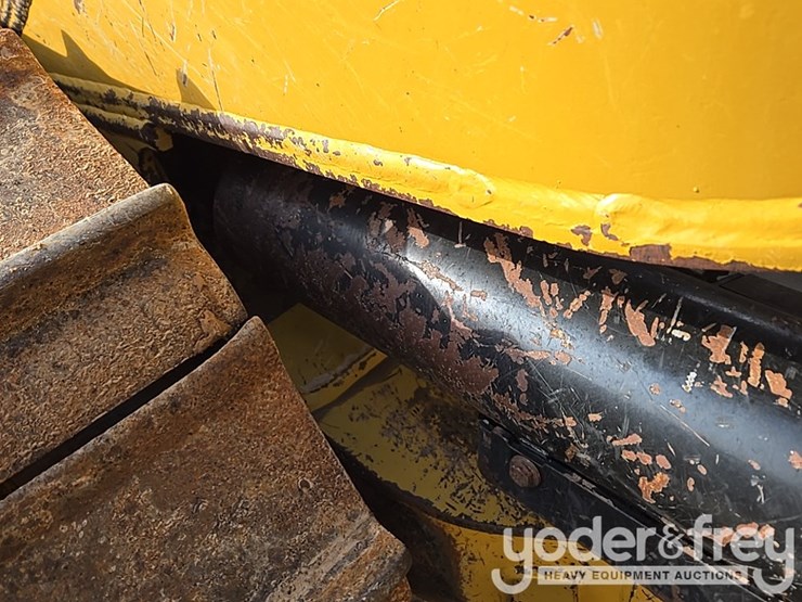 2019-caterpillar-d6-lgp-image-36