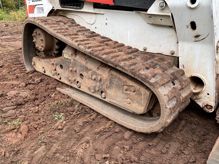 2017-bobcat-t870-image-32