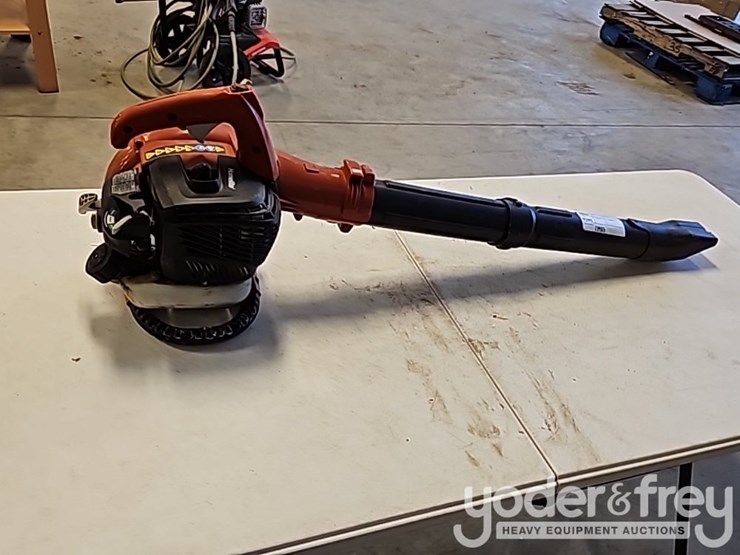 homelite-gas-2-cycle-handheld-blower-image-6