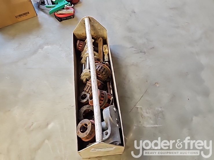 ratchet-pipe-threader-kit-image-6