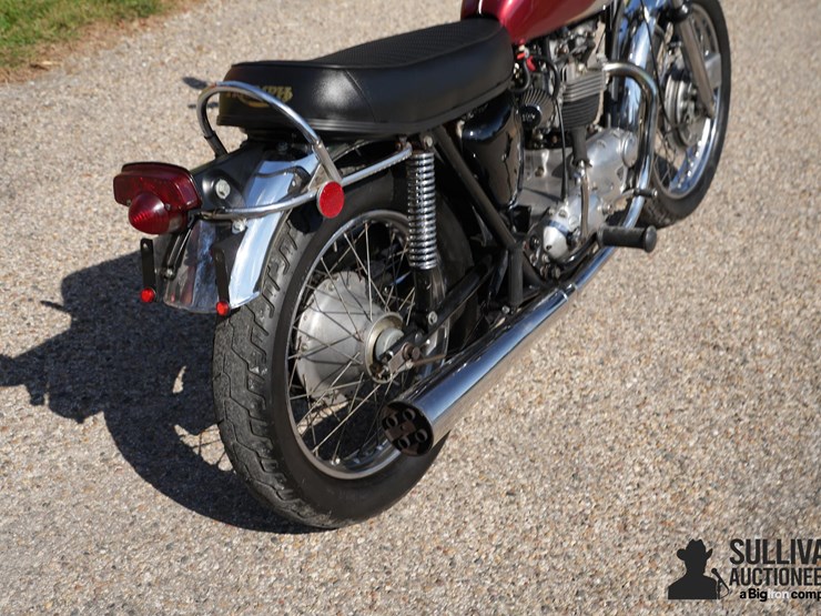 run-#29---1973-triumph-bonneville-650-motorcycle-image-18