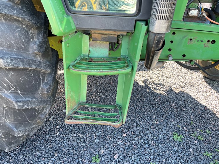 1993-john-deere-6200-image-26