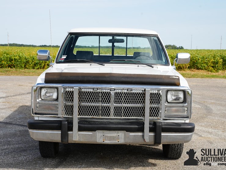 1992-dodge-ram-250-image-2