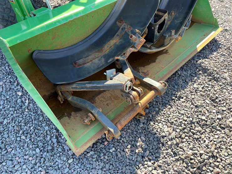 2019-john-deere-2038r-image-9