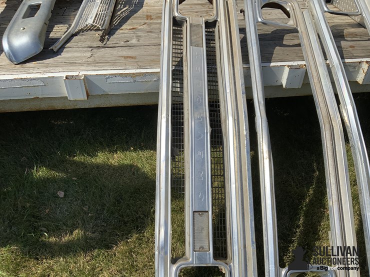 1969-72-chevrolet-pickup-grille-trims-image-13